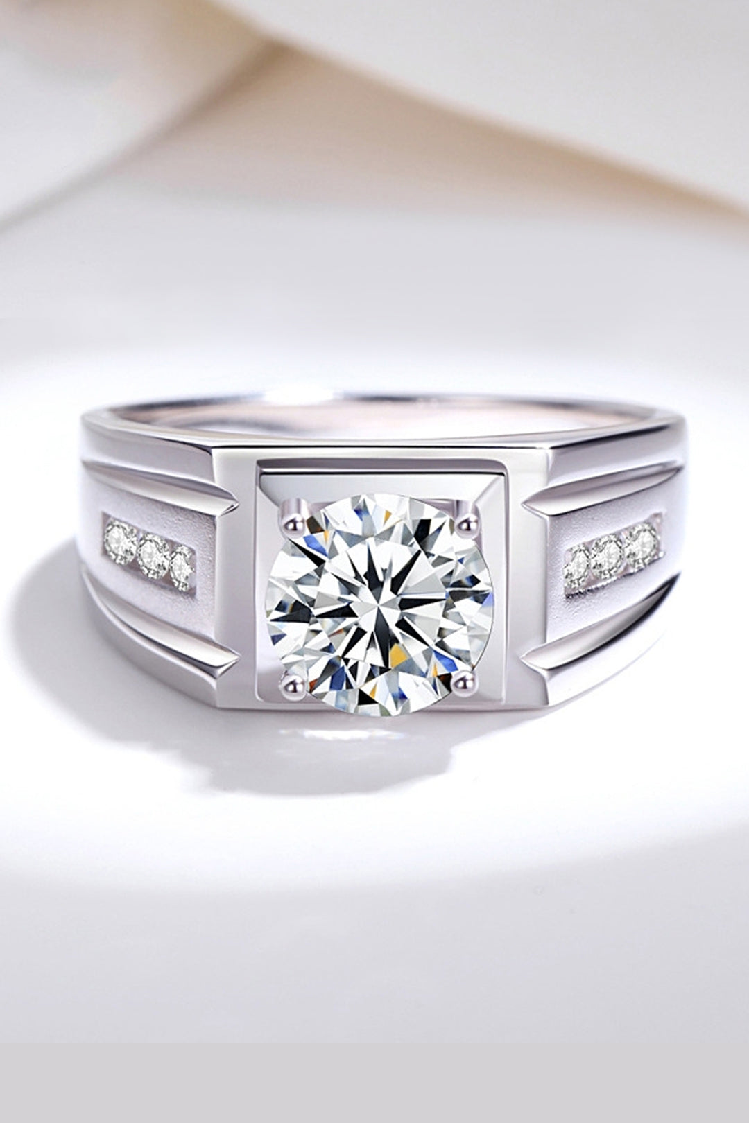 Paladin moissanite Ring