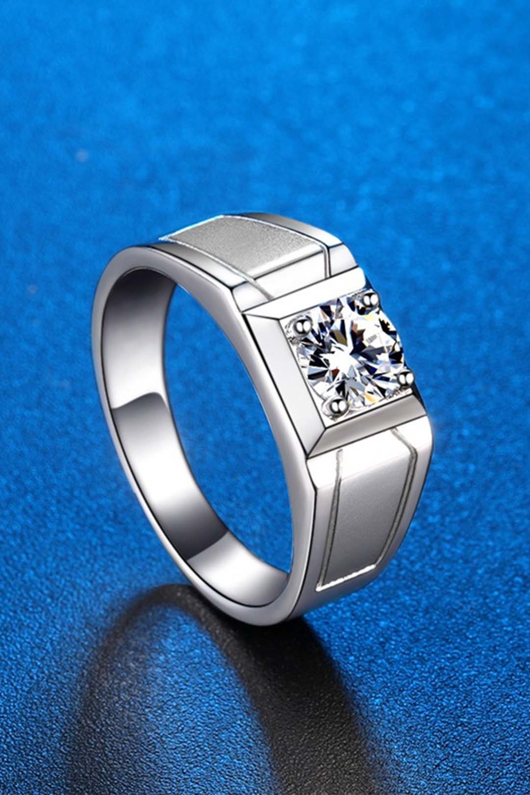Accolade moissanite Ring