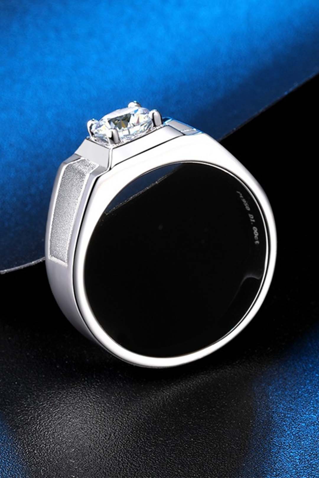Accolade moissanite Ring