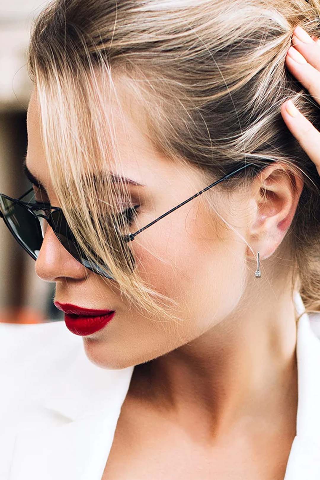 Radiant Ice Dangles solitaire earring