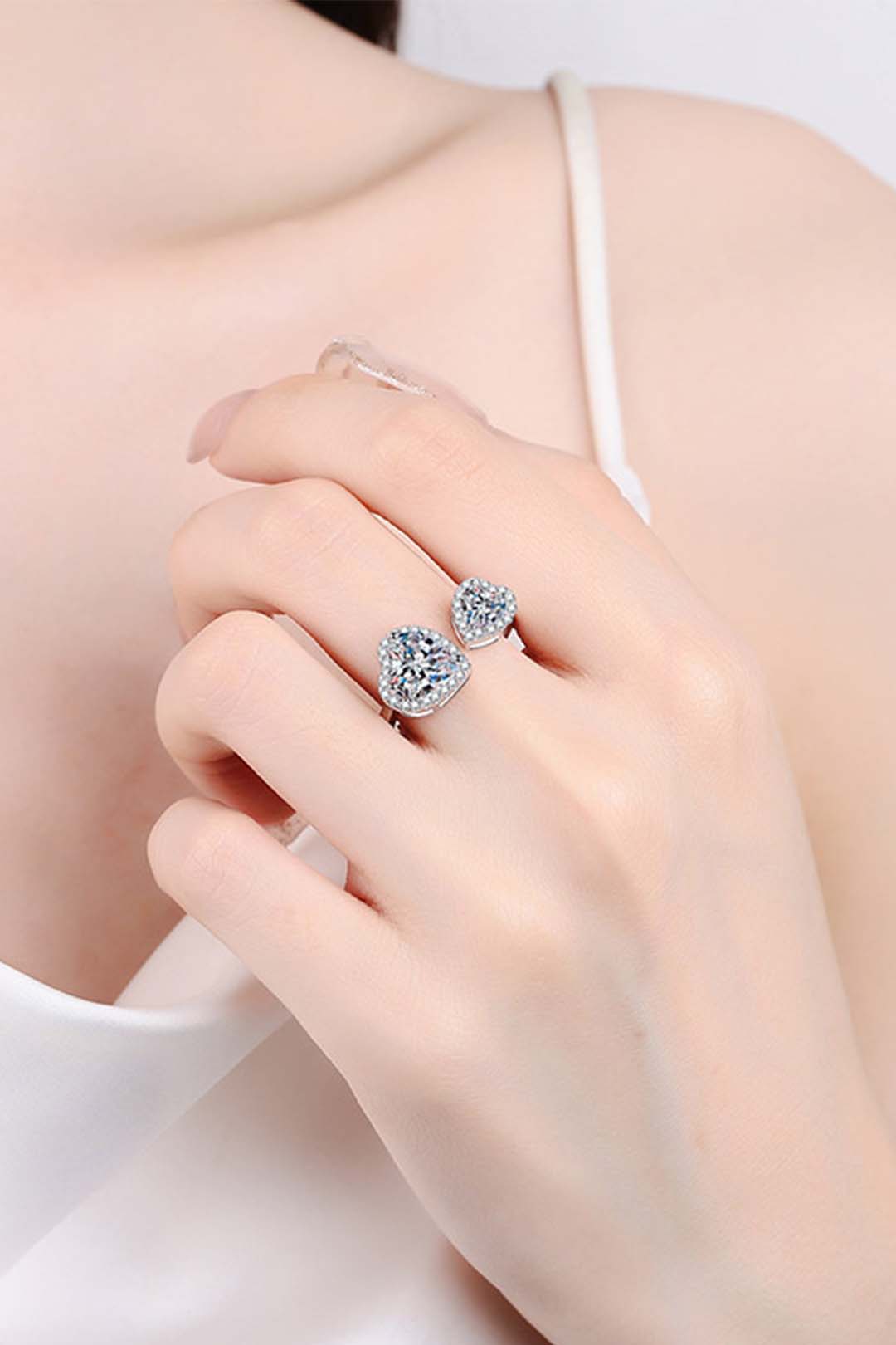 Valentina moissanite Ring
