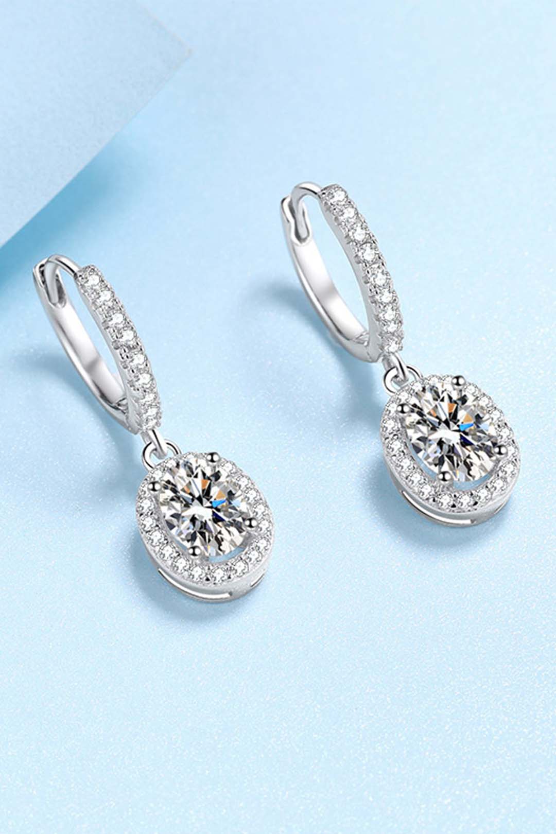 Beatrice's Dangles solitaire earring