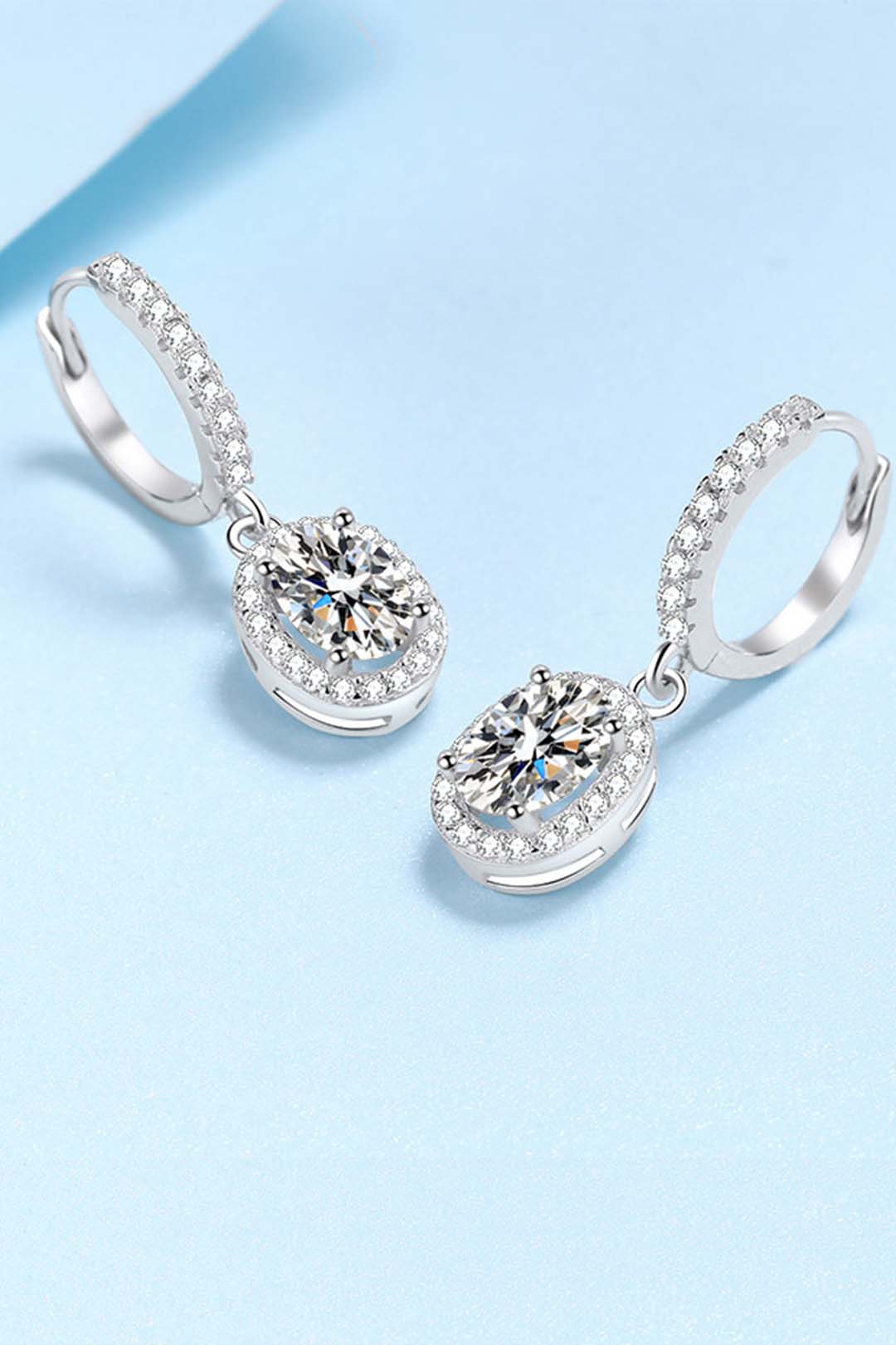 Beatrice's Dangles solitaire earring