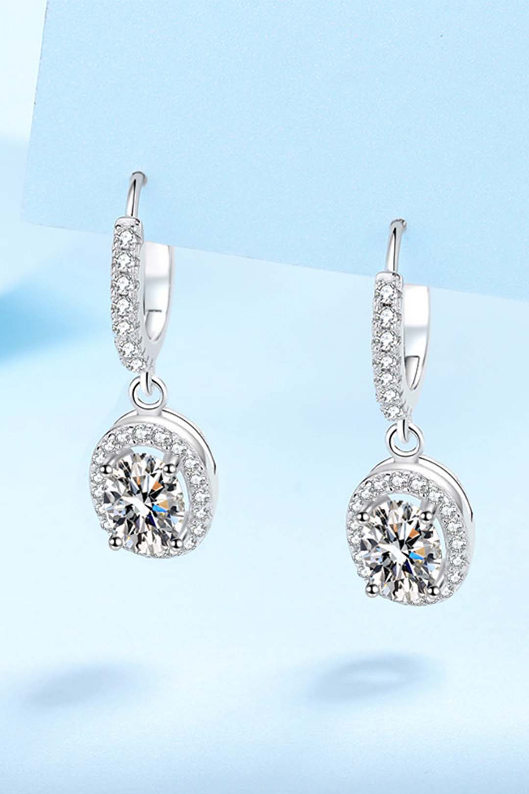 Beatrice's Dangles solitaire earring