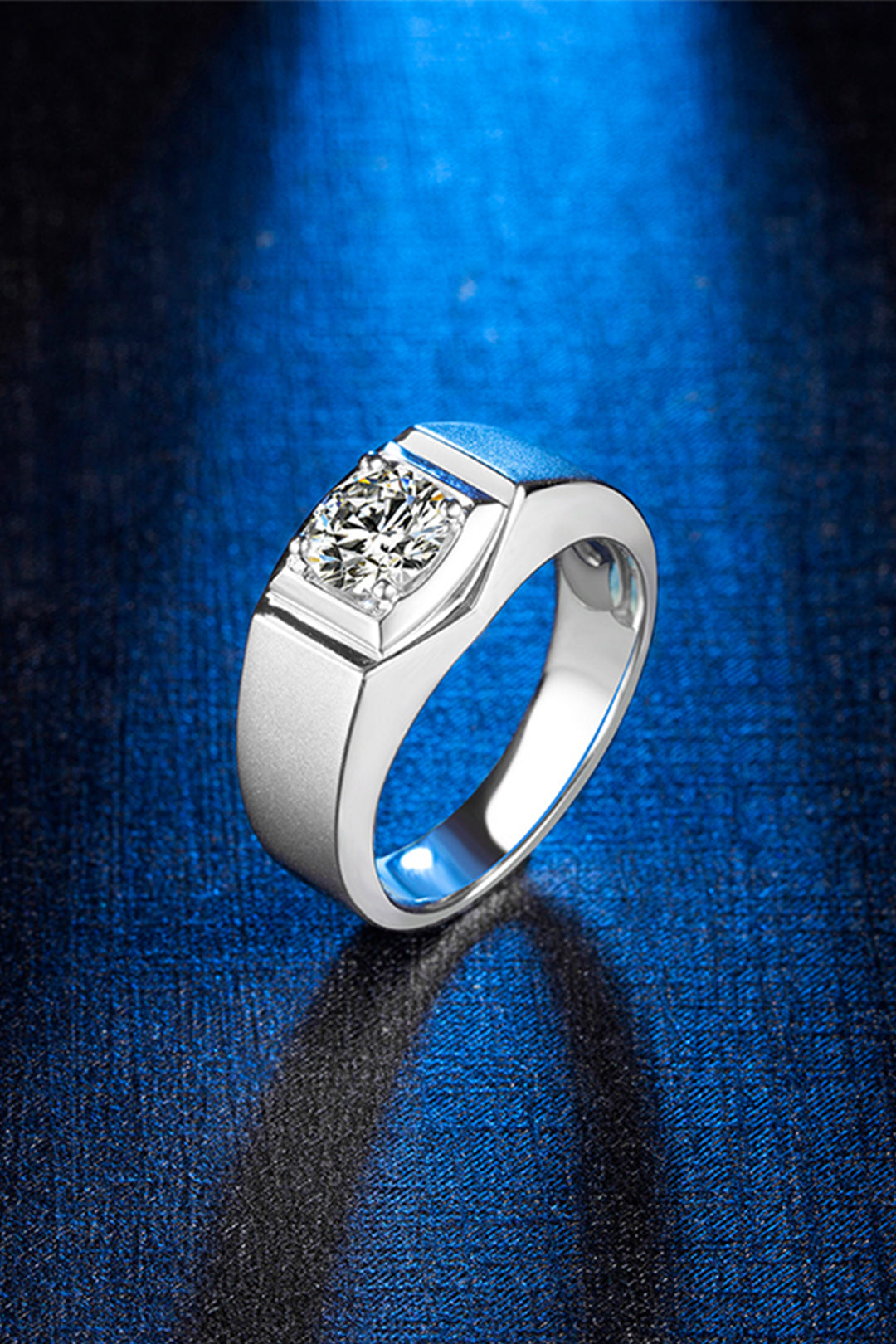 Pioneer moissanite Ring