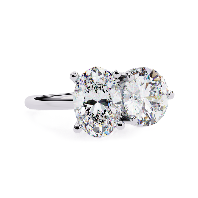 Oval and Round solitaire toi et moi ring
